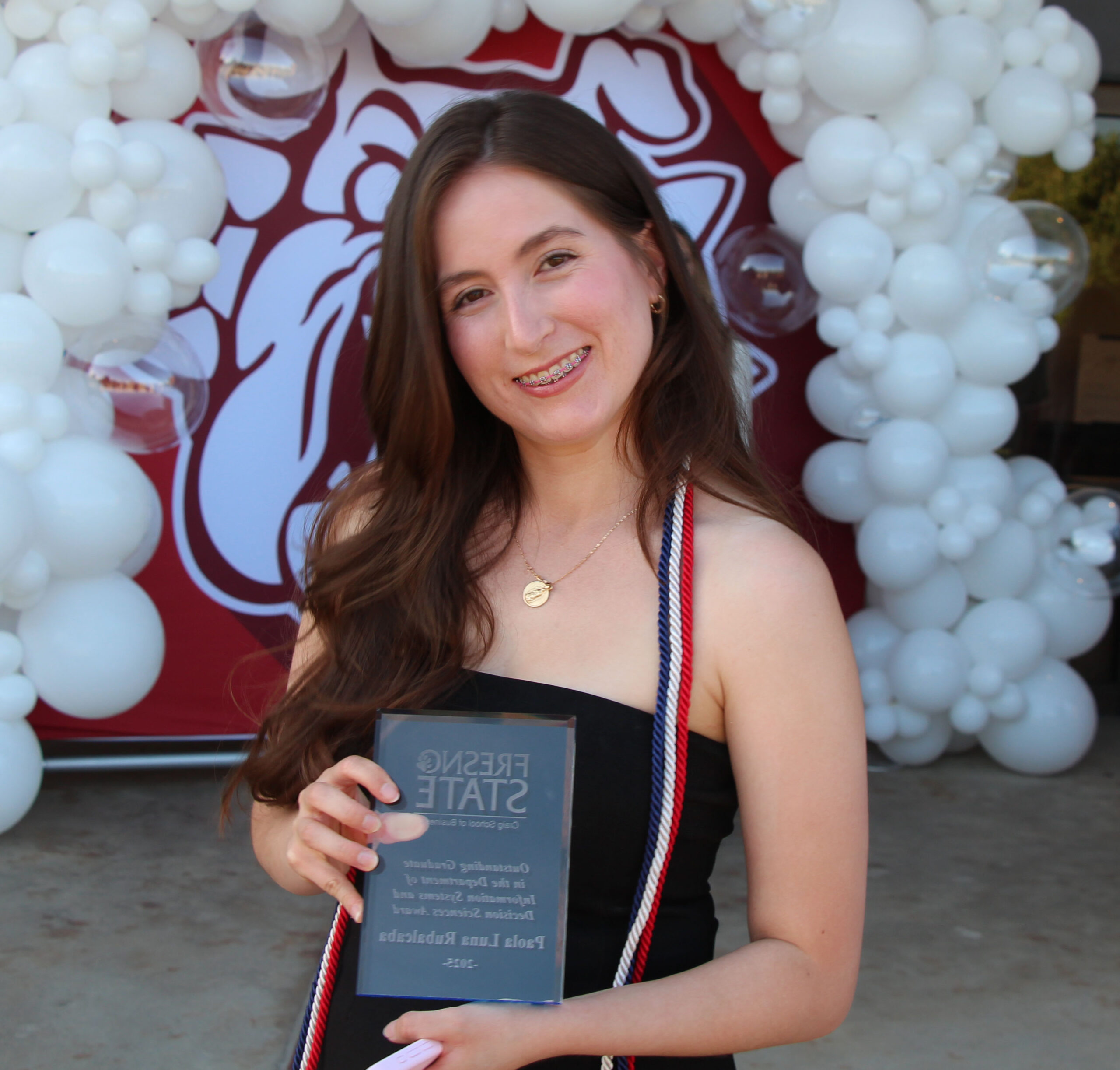 Paola Luna Rubalcava, 2025 Outstanding Student from the Department of Information systems and Decision Sciences
