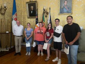 Fresno State students visit Álamo Meneses. Mayor of Angra do Heroísmo, during a summer internship on the Azorean island of Terceira.